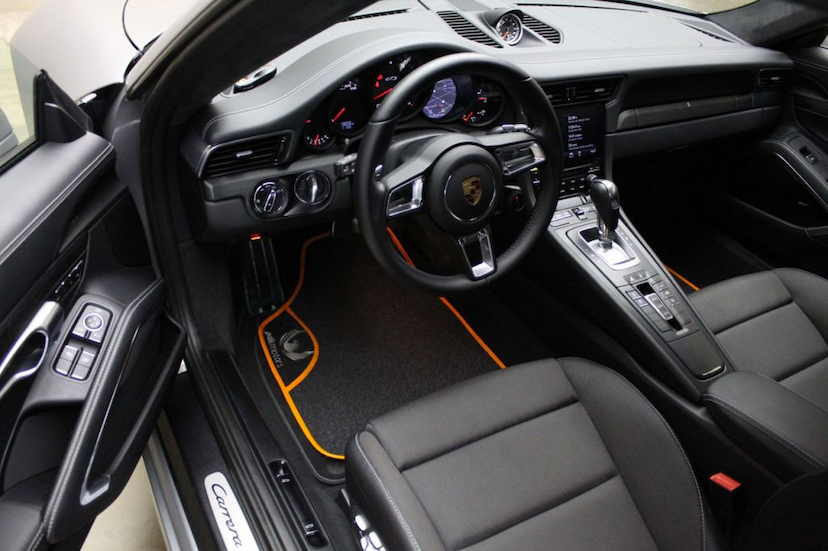 Foto do veículo PORSCHE  911 CARRERA GTS 2018 5.660 KM 690.000,00