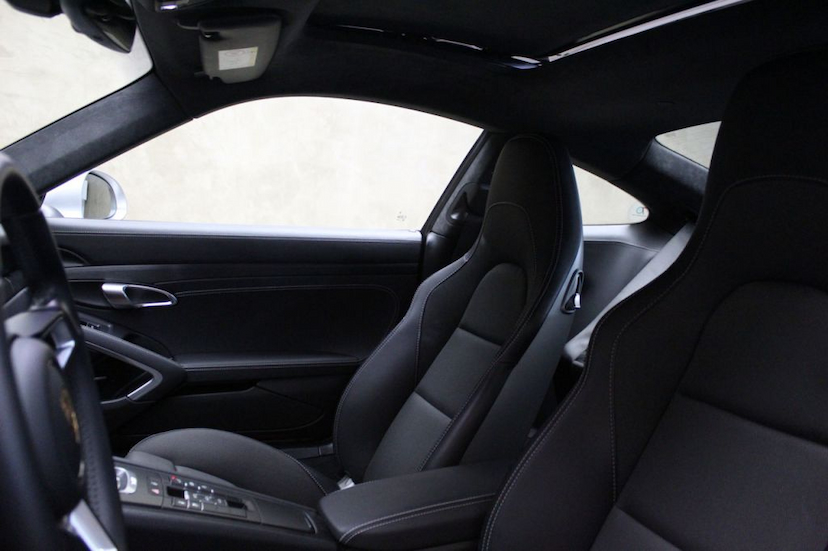 Foto do veículo PORSCHE  911 CARRERA GTS 2018 5.660 KM 690.000,00