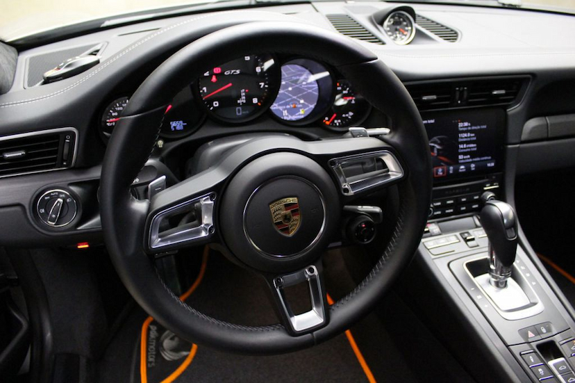Foto do veículo PORSCHE  911 CARRERA GTS 2018 5.660 KM 690.000,00