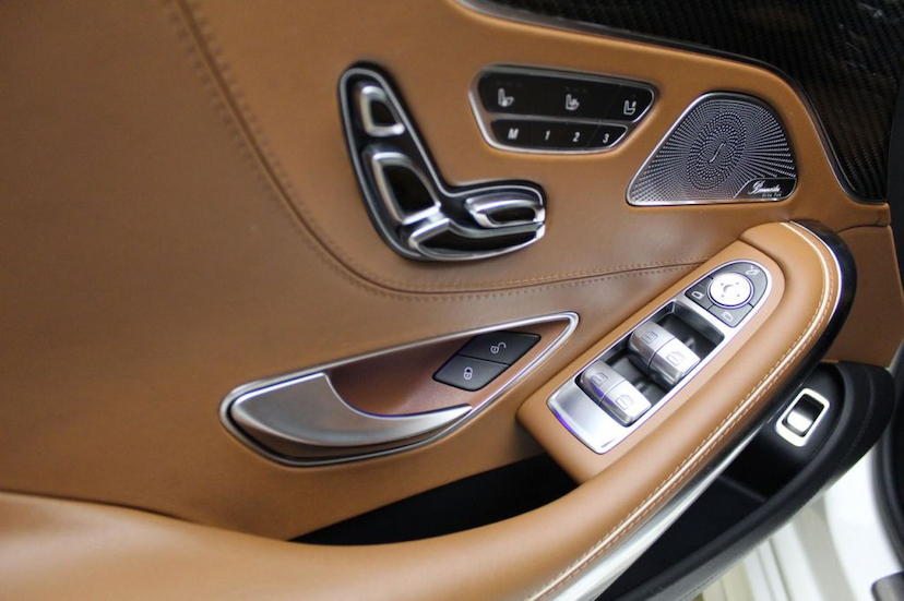 Foto do veículo MERCEDES-BENZ  S63 AMG COUPE 2015 5.430 KM 549.000,00