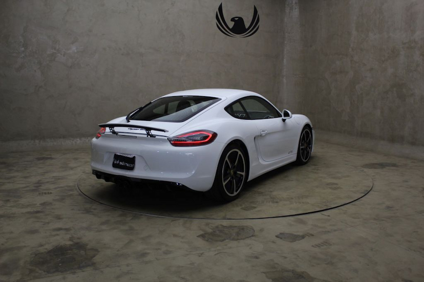 Foto do veículo PORSCHE  CAYMAN GTS 2015 4.435 KM 379.000,00