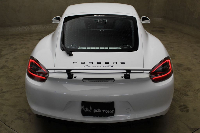 Foto do veículo PORSCHE  CAYMAN GTS 2015 4.435 KM 379.000,00