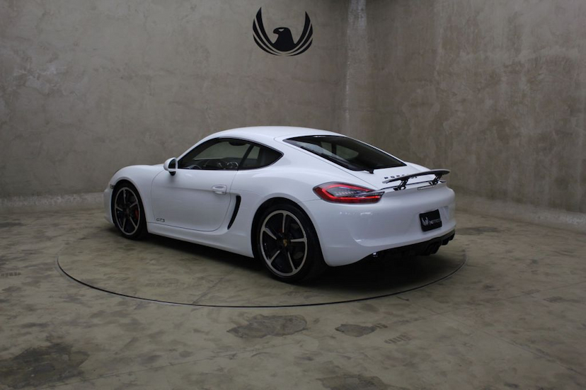 Foto do veículo PORSCHE  CAYMAN GTS 2015 4.435 KM 379.000,00