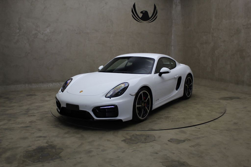 Foto do veículo PORSCHE  CAYMAN GTS 2015 4.435 KM 379.000,00