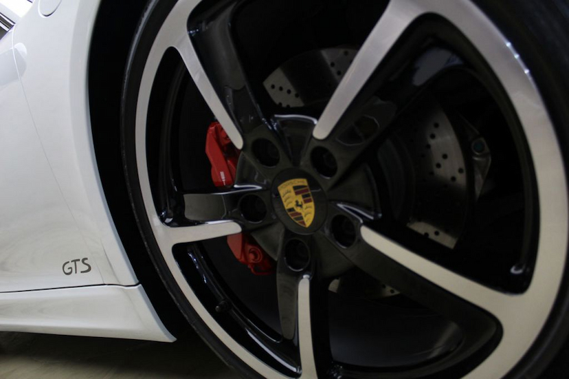 Foto do veículo PORSCHE  CAYMAN GTS 2015 4.435 KM 379.000,00