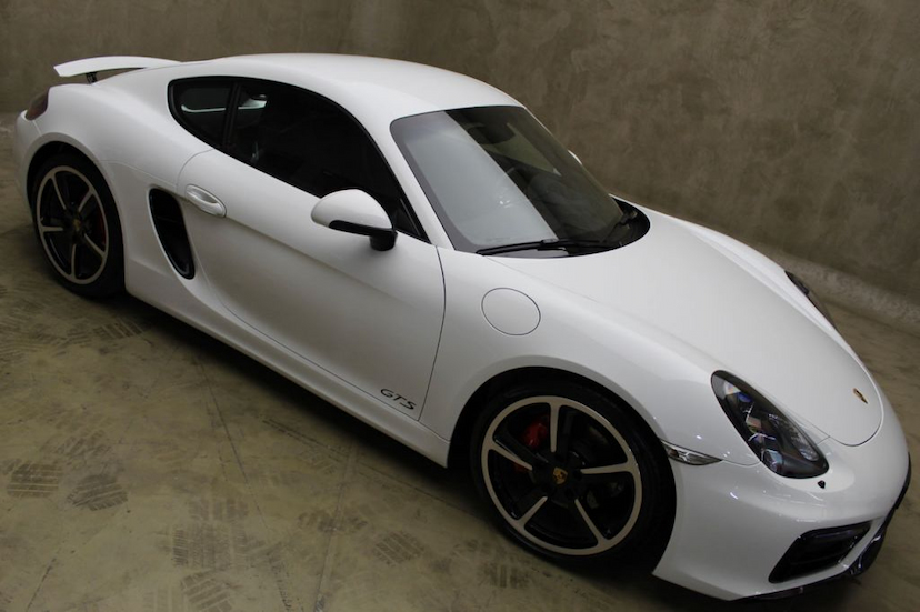 Foto do veículo PORSCHE  CAYMAN GTS 2015 4.435 KM 379.000,00