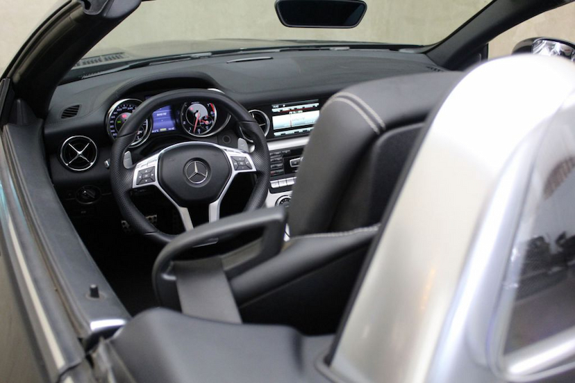 Foto do veículo MERCEDES-BENZ  SLK 55 AMG 2014 17.570 KM 259.000,00