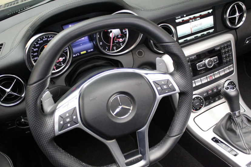 Foto do veículo MERCEDES-BENZ  SLK 55 AMG 2014 17.570 KM 259.000,00