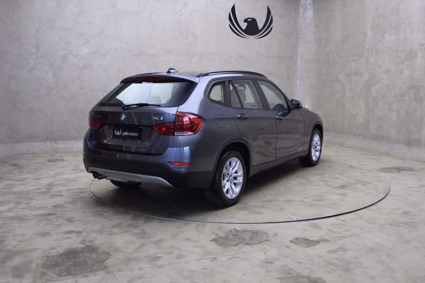 Foto do veículo BMW  X1 20I S-DRIVE 2015 52.180 KM 79.000,00