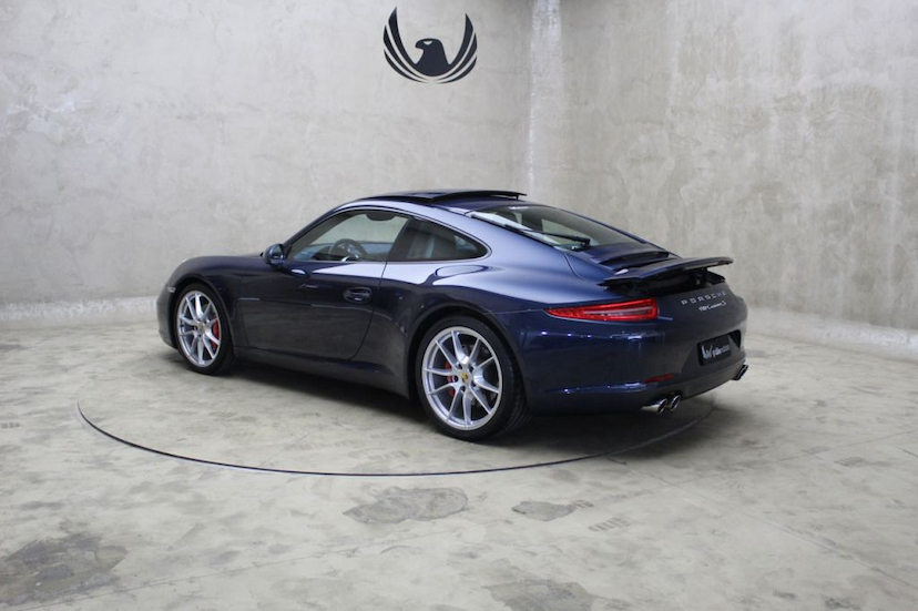 Foto do veículo PORSCHE  911 CARRERA S 2012 2.572 KM 425.000,00