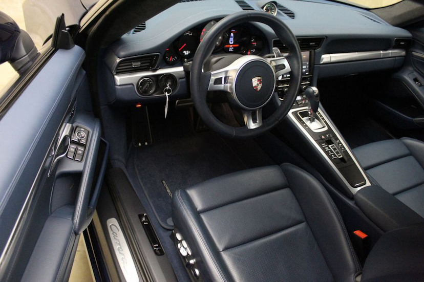 Foto do veículo PORSCHE  911 CARRERA S 2012 2.572 KM 425.000,00