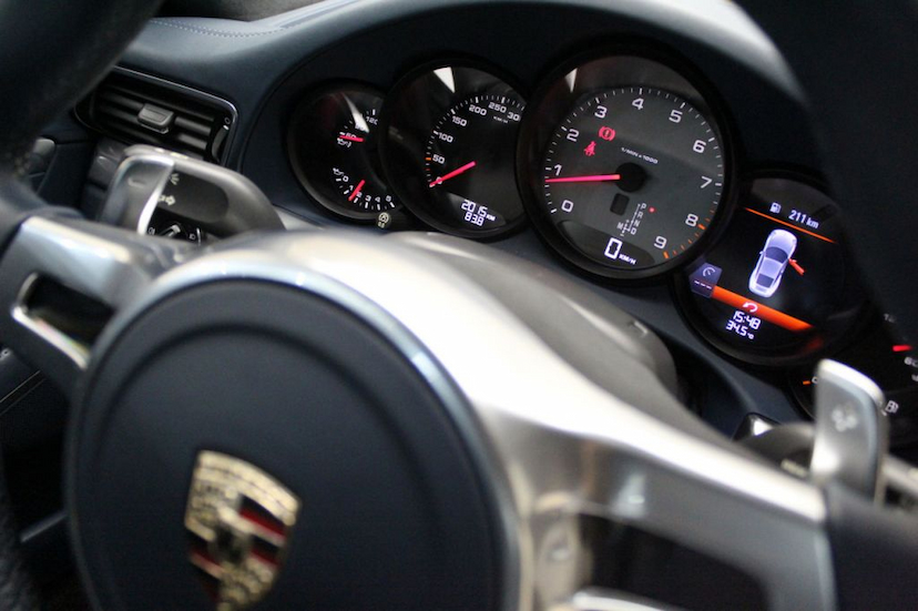 Foto do veículo PORSCHE  911 CARRERA S 2012 2.572 KM 425.000,00