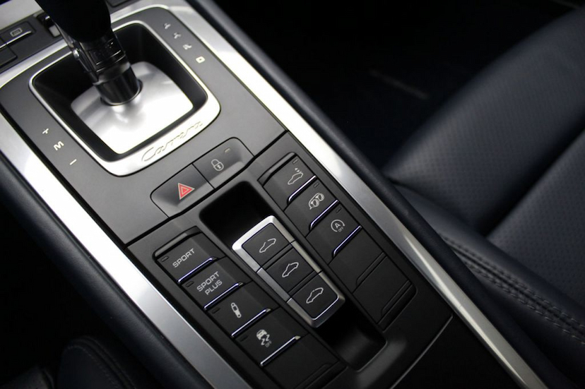 Foto do veículo PORSCHE  911 CARRERA S 2012 2.572 KM 425.000,00