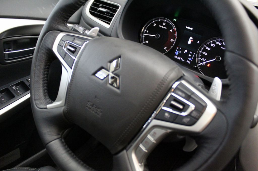 Foto do veículo MITSUBISHI  PAJERO SPORT HPE 2020 1.600 KM 259.000,00