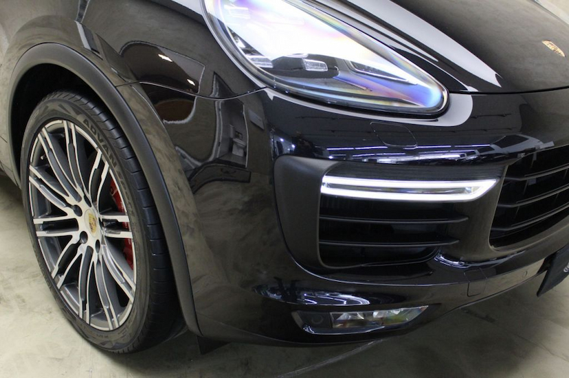 Foto do veículo PORSCHE  CAYENNE TURBO 2015 13.870 KM 429.000,00