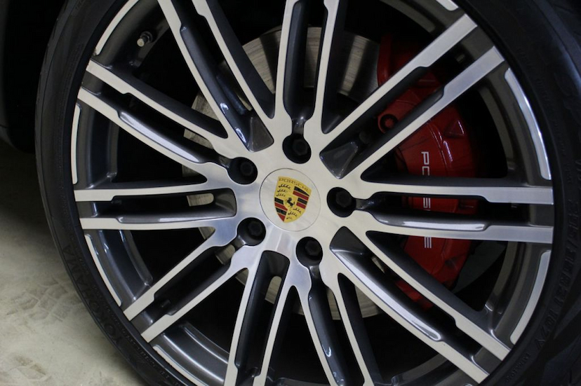 Foto do veículo PORSCHE  CAYENNE TURBO 2015 13.870 KM 429.000,00