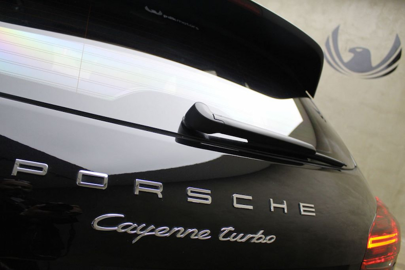 Foto do veículo PORSCHE  CAYENNE TURBO 2015 13.870 KM 429.000,00