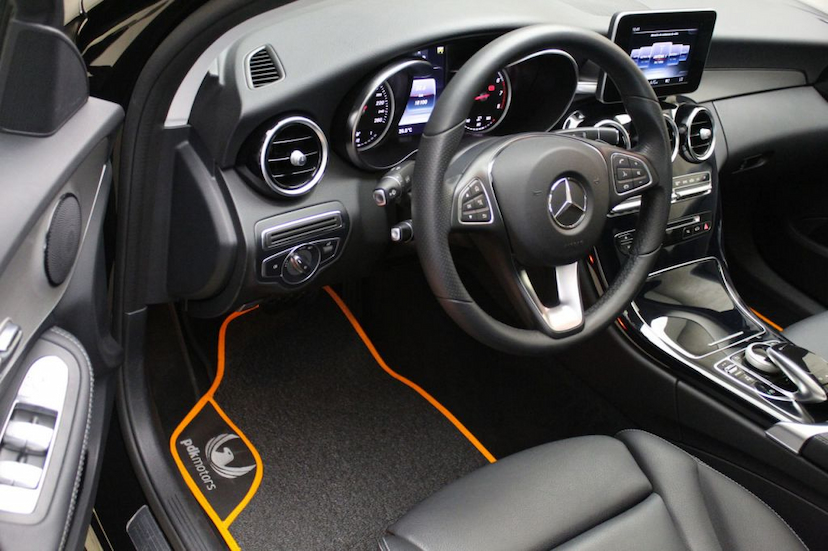 Foto do veículo MERCEDES-BENZ  C250 AVANTGARDE 2017 18.410 KM 149.000,00