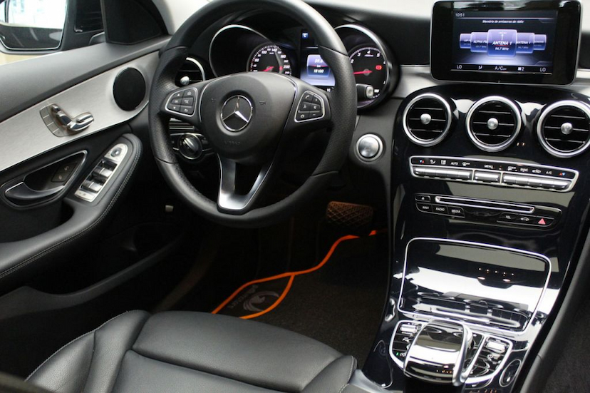 Foto do veículo MERCEDES-BENZ  C250 AVANTGARDE 2017 18.410 KM 149.000,00