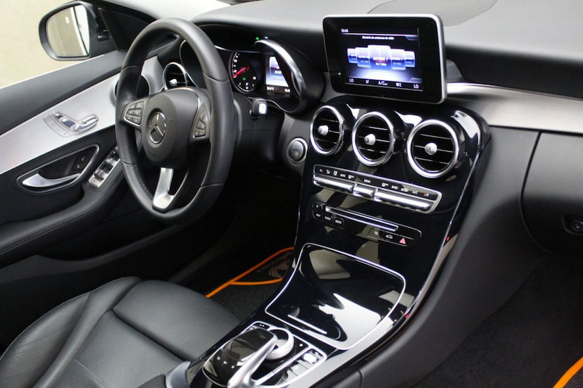 Foto do veículo MERCEDES-BENZ  C250 AVANTGARDE 2017 18.410 KM 149.000,00