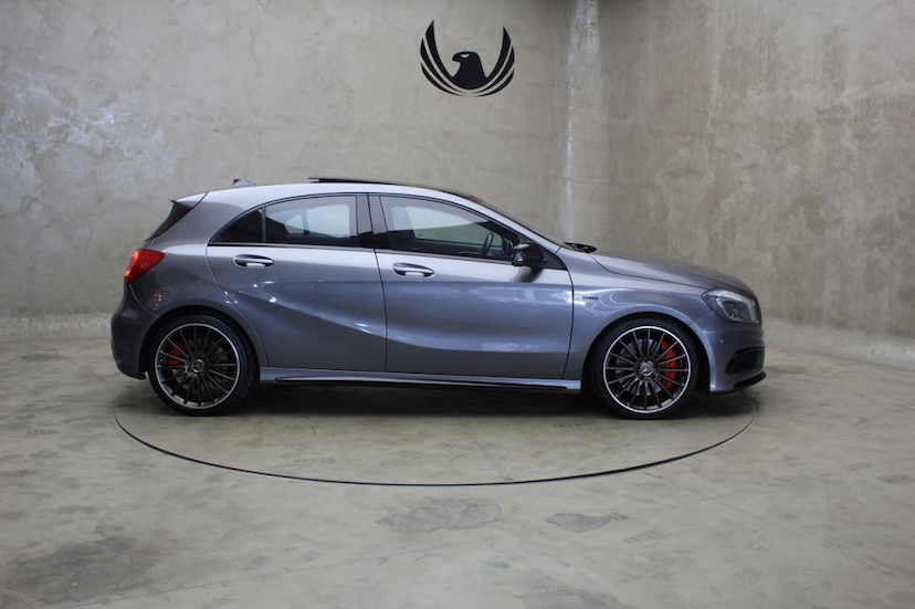 Foto do veículo MERCEDES-BENZ  A45 AMG 2014 52.645 KM 189.000,00