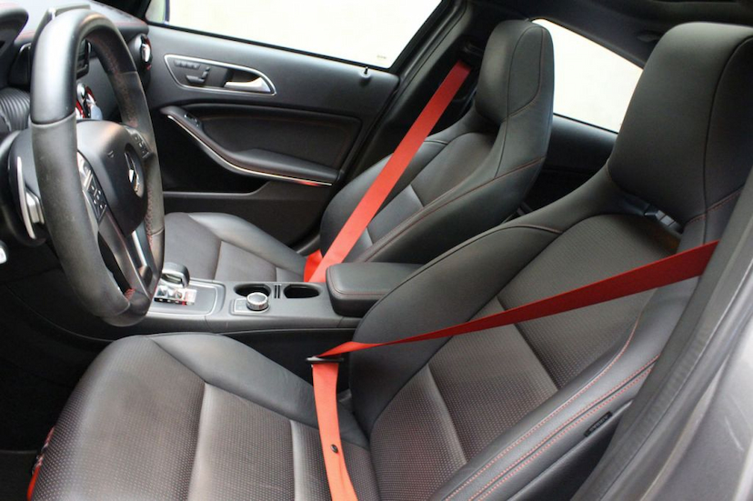 Foto do veículo MERCEDES-BENZ  A45 AMG 2014 52.645 KM 189.000,00