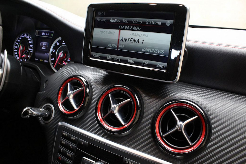 Foto do veículo MERCEDES-BENZ  A45 AMG 2014 52.645 KM 189.000,00