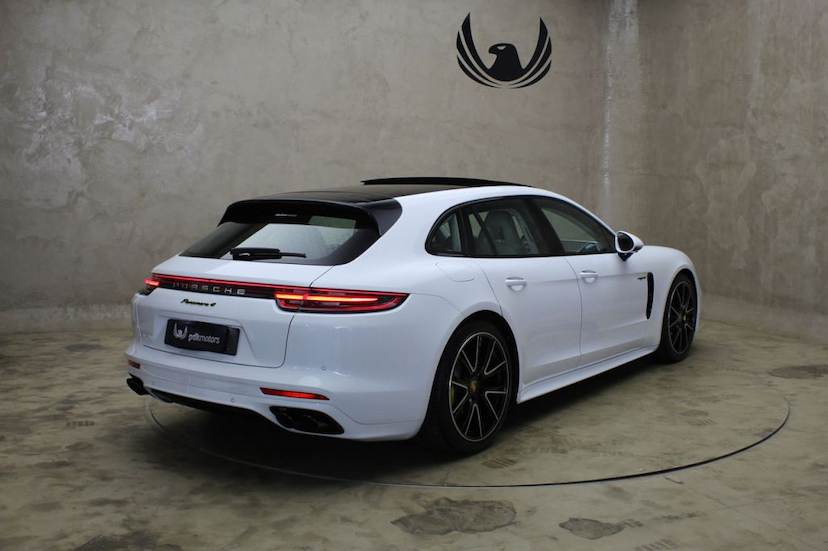 Foto do veículo PORSCHE  PANAMERA 4 ST HYBRID 2018 9.585 KM 585.000,00