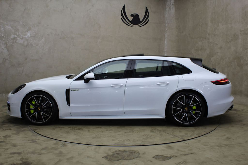 Foto do veículo PORSCHE  PANAMERA 4 ST HYBRID 2018 9.585 KM 585.000,00