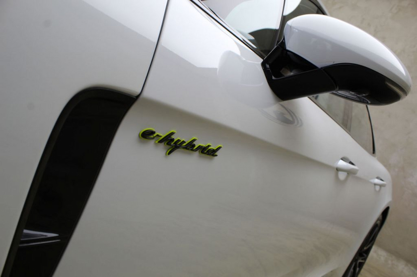 Foto do veículo PORSCHE  PANAMERA 4 ST HYBRID 2018 9.585 KM 585.000,00