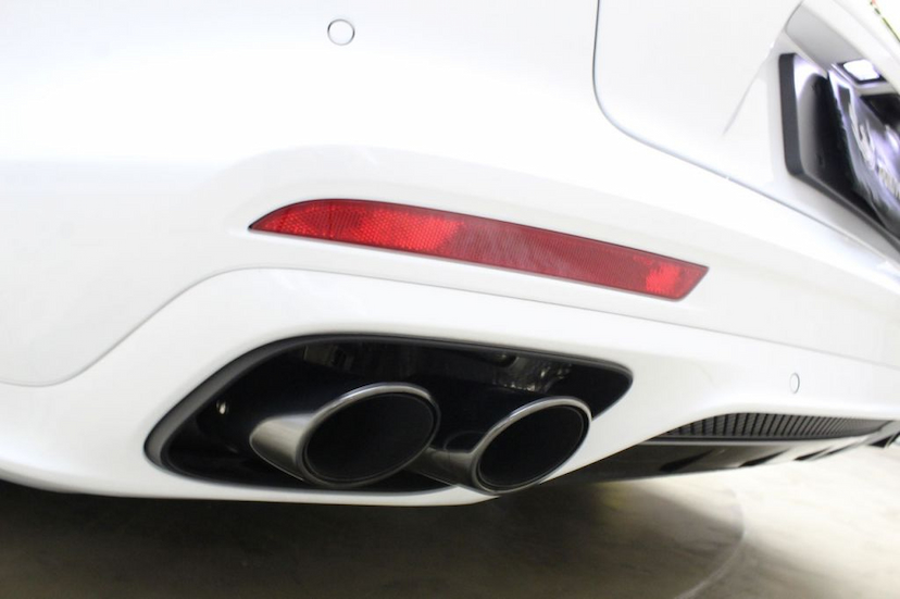 Foto do veículo PORSCHE  PANAMERA 4 ST HYBRID 2018 9.585 KM 585.000,00