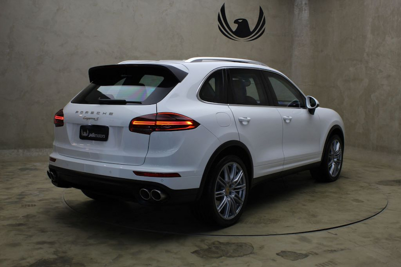 Foto do veículo PORSCHE  CAYENNE S 2016 34.175 KM 299.000,00