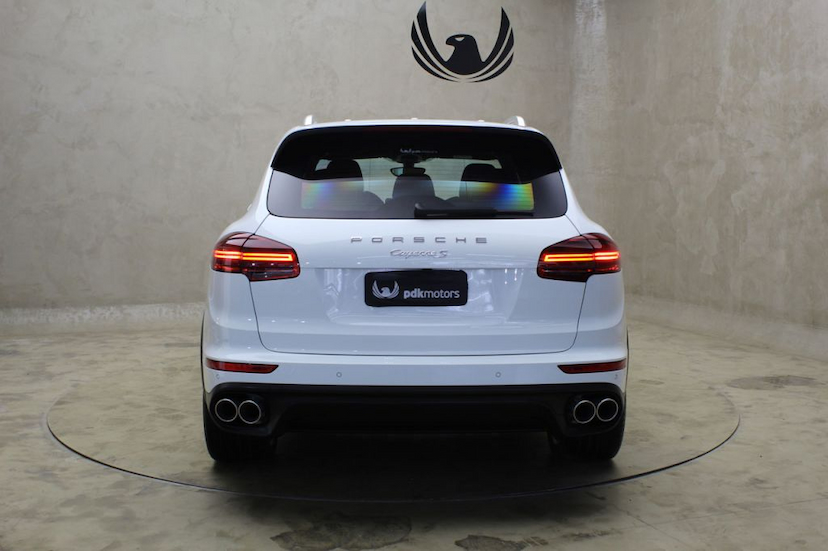 Foto do veículo PORSCHE  CAYENNE S 2016 34.175 KM 299.000,00
