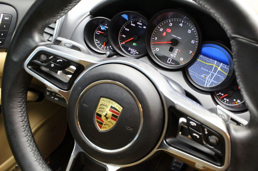 Foto do veículo PORSCHE  CAYENNE S 2016 34.175 KM 299.000,00