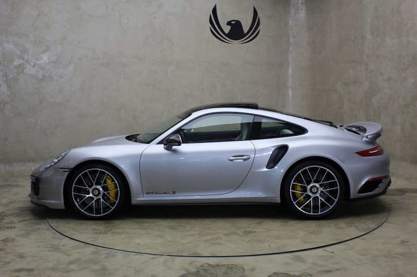 Foto do veículo PORSCHE 911 TURBO S 2019 3.345 KM 1.190.000,00