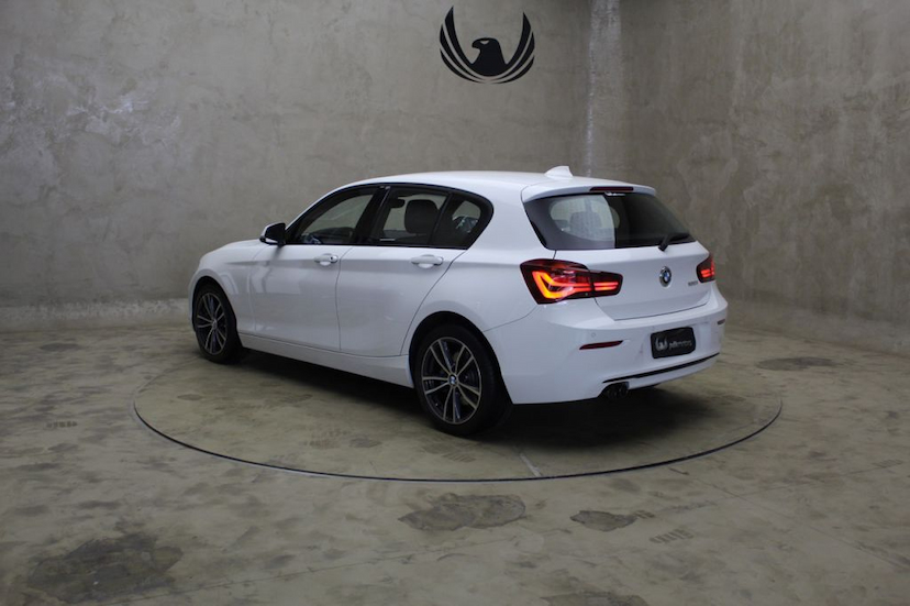 Foto do veículo BMW  120I SPORT GP 2019 5.440 KM 139.000,00
