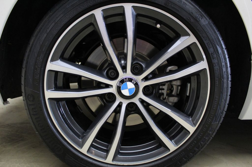 Foto do veículo BMW  120I SPORT GP 2019 5.440 KM 139.000,00