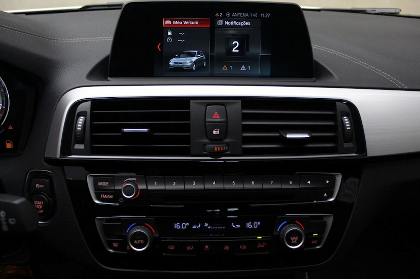 Foto do veículo BMW  120I SPORT GP 2019 5.440 KM 139.000,00