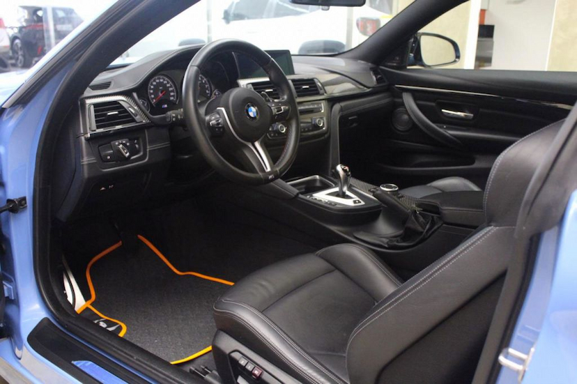 Foto do veículo BMW  M4 COUPE 2015 34.032 KM 279.000,00