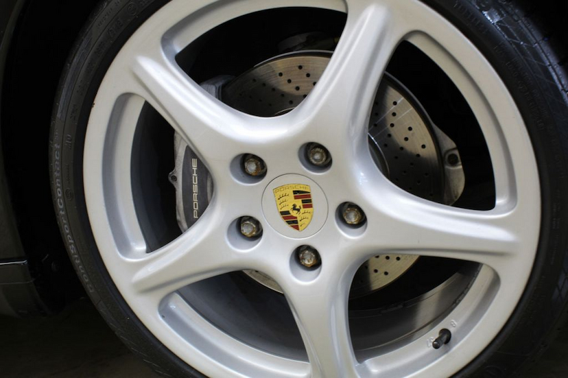 Foto do veículo PORSCHE  CAYMAN 2011 17.690 KM 185.000,00