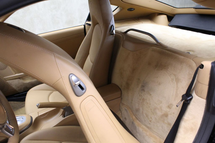 Foto do veículo PORSCHE  CAYMAN 2011 17.690 KM 185.000,00