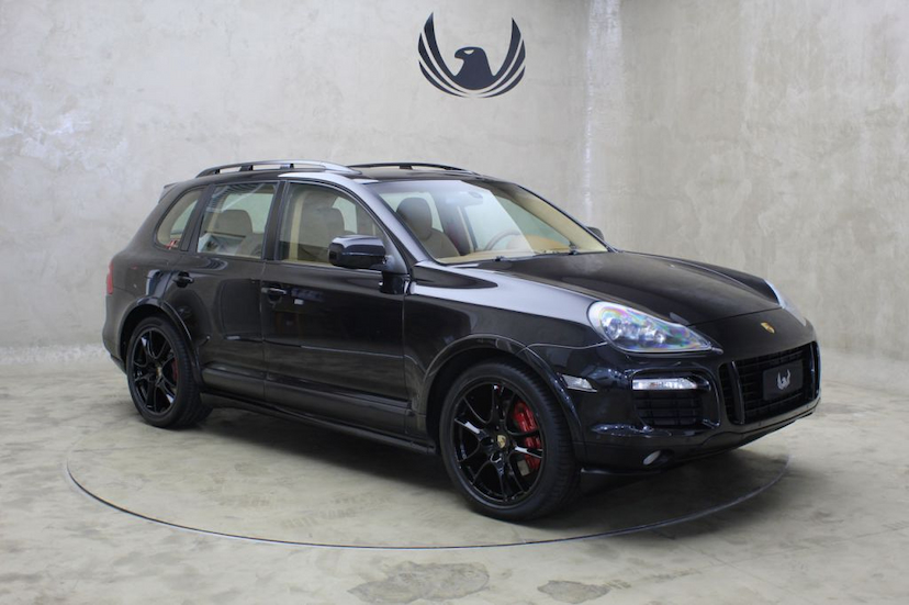 Foto do veículo PORSCHE  CAYENNE GTS 2010 76.645 KM 99.000,00