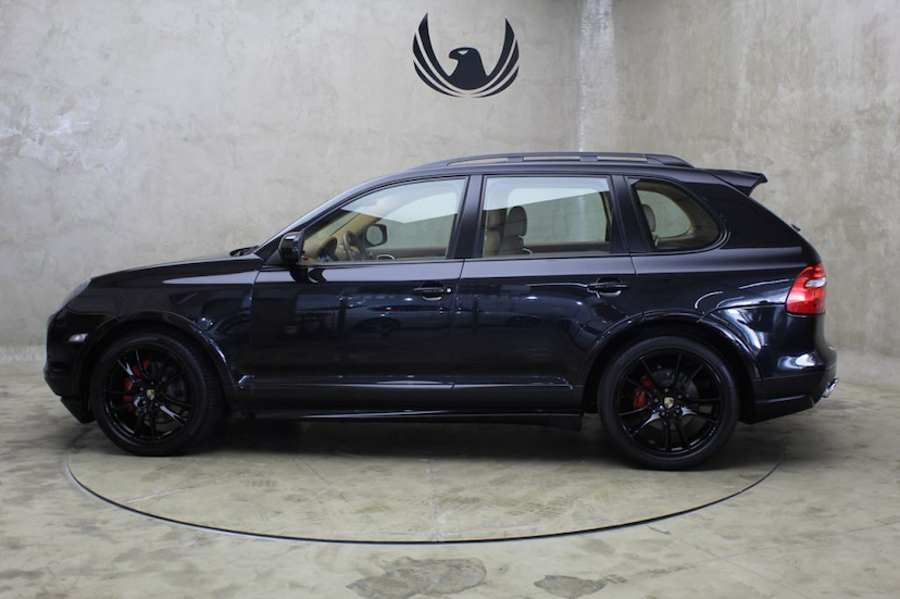 Foto do veículo PORSCHE  CAYENNE GTS 2010 76.645 KM 99.000,00
