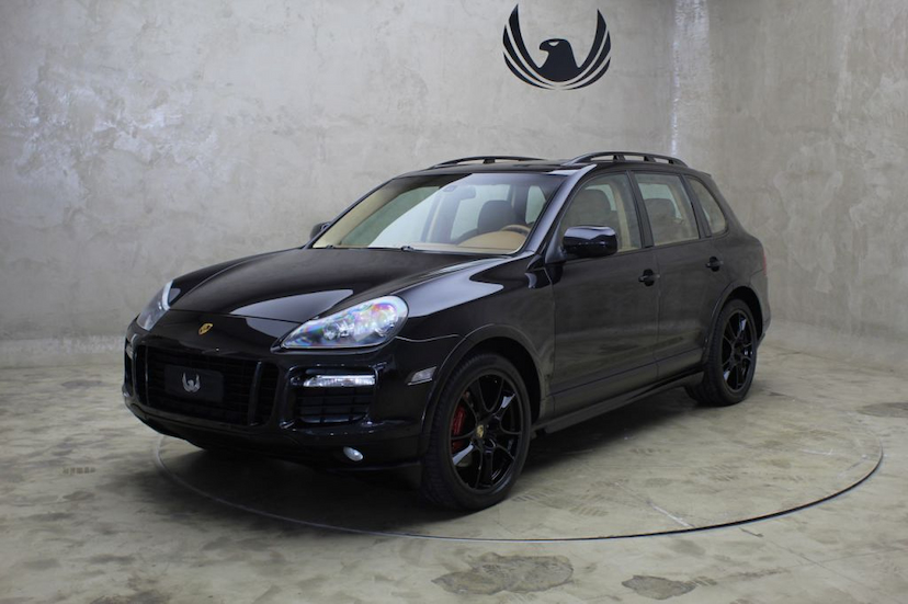 Foto do veículo PORSCHE  CAYENNE GTS 2010 76.645 KM 99.000,00