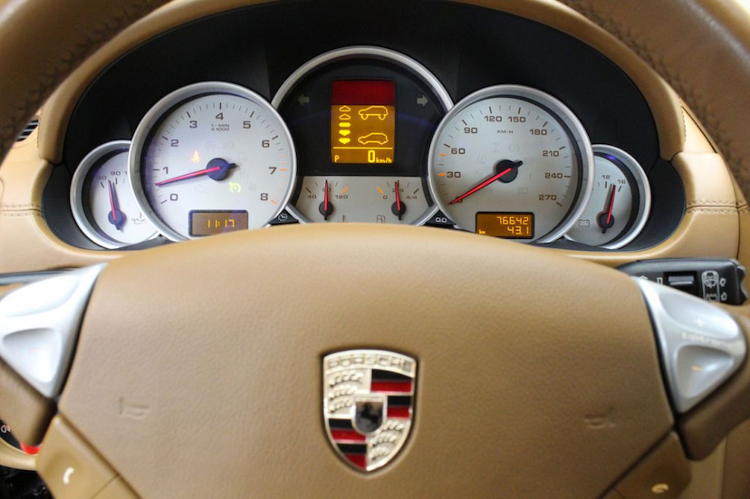 Foto do veículo PORSCHE  CAYENNE GTS 2010 76.645 KM 99.000,00