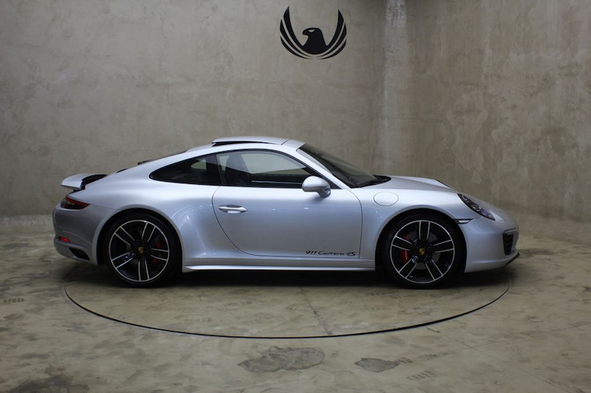 Foto do veículo PORSCHE  911 CARRERA 4S 2017 7.580 KM 619.000,00