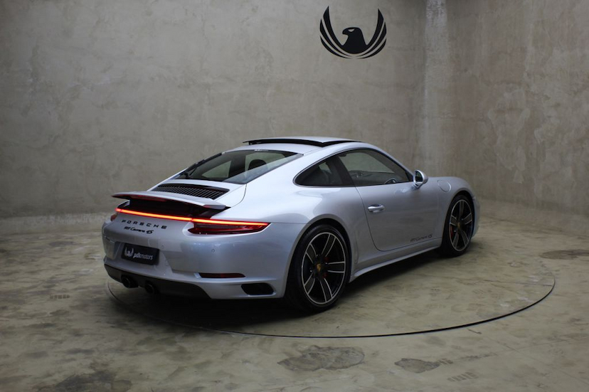 Foto do veículo PORSCHE  911 CARRERA 4S 2017 7.580 KM 619.000,00
