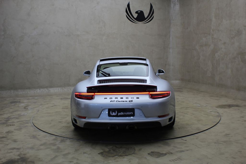 Foto do veículo PORSCHE  911 CARRERA 4S 2017 7.580 KM 619.000,00