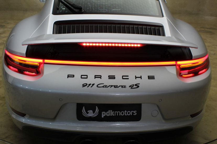 Foto do veículo PORSCHE  911 CARRERA 4S 2017 7.580 KM 619.000,00