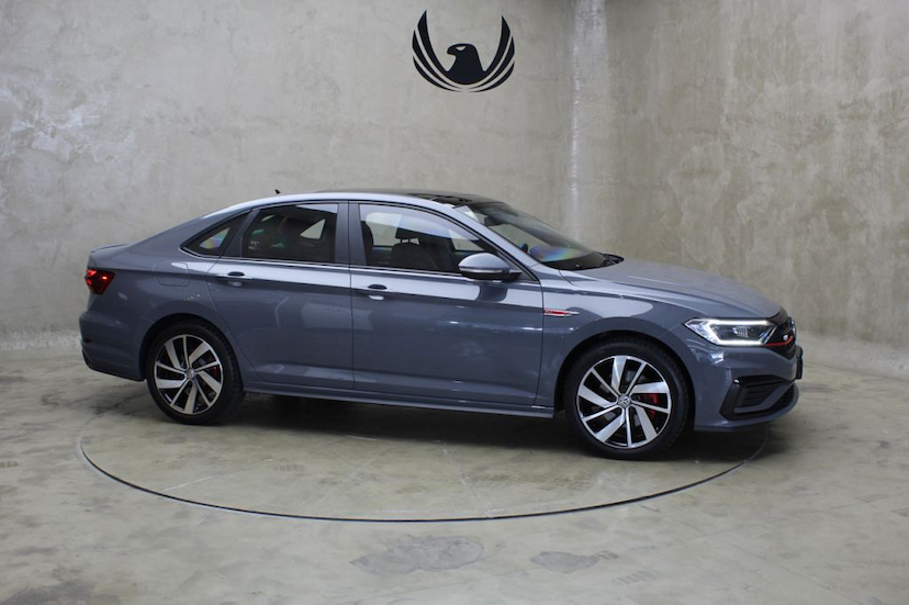 Foto do veículo VOLKSWAGEN  JETTA GLI 2019 3.117 KM 199.000,00